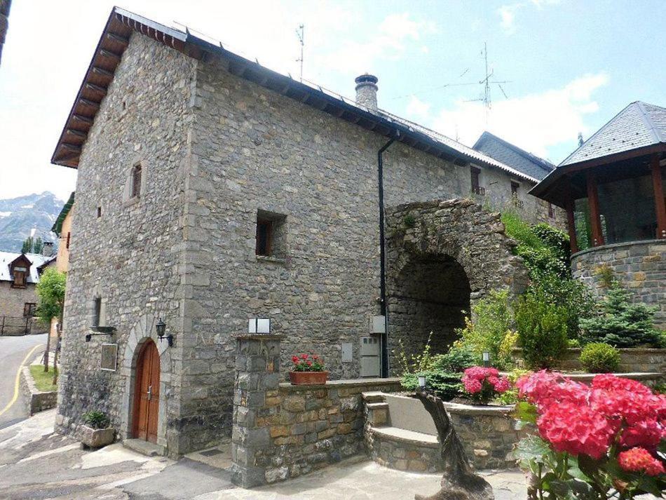 ホテル Abadia Del Pirineo トラマカスティリャ・デ・テナ エクステリア 写真