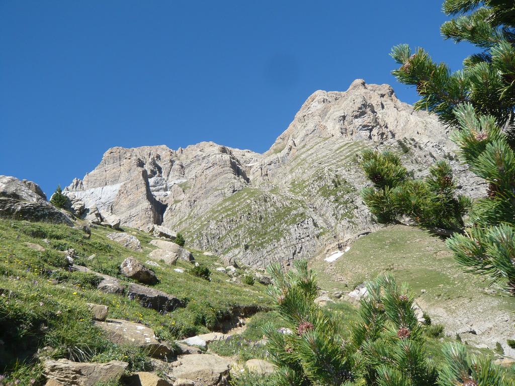 ホテル Abadia Del Pirineo トラマカスティリャ・デ・テナ エクステリア 写真